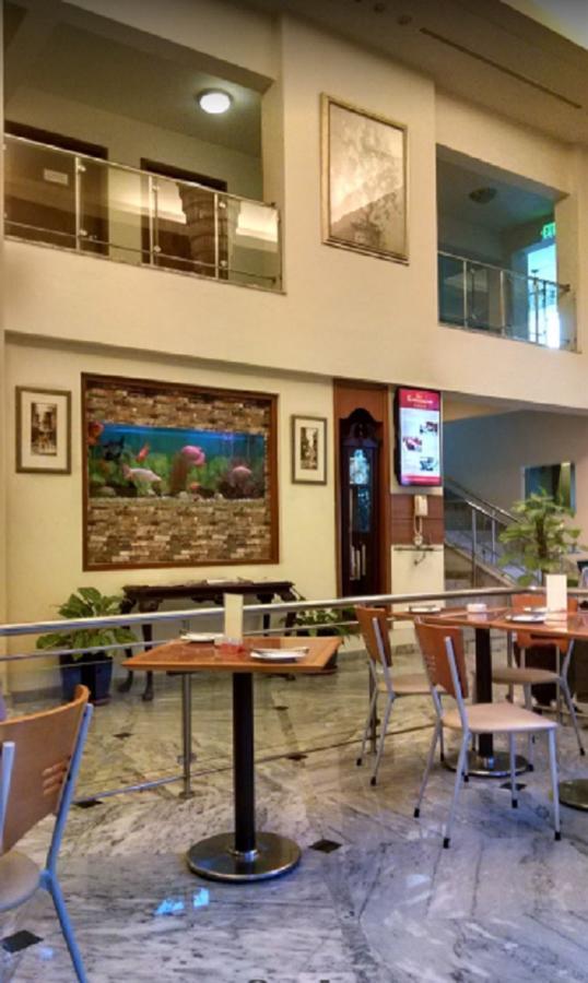 Embassy Inn, كراتشي المظهر الخارجي الصورة