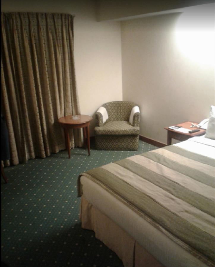 Embassy Inn, كراتشي المظهر الخارجي الصورة