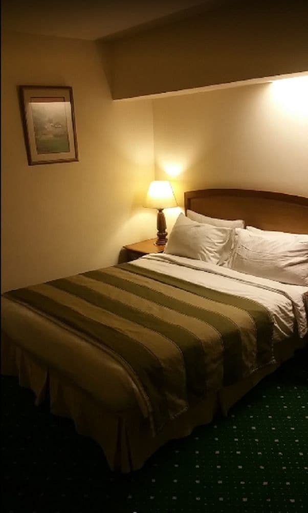 Embassy Inn, كراتشي المظهر الخارجي الصورة